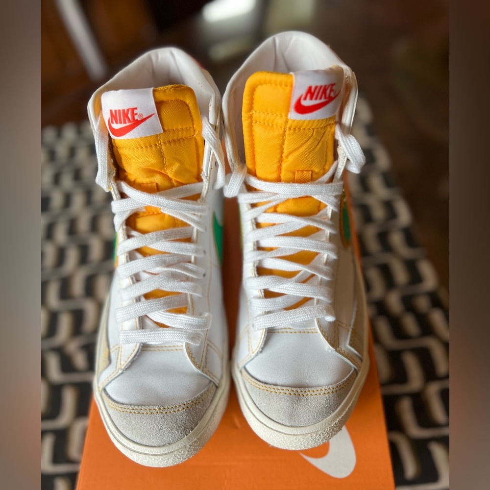 Magic! 6.5Y/WOMEN’S 8 NIKE BLAZER MID ‘77 (GS) EUR 39 
ℝ𝔸𝕐𝔾𝕌ℕ𝕊 - Color Changing! - Picture 4 of 11